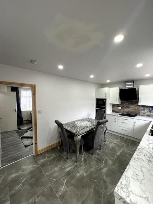 Luxury 3 Bed 3 Bedroom House Harborne Birmingham Exterior photo
